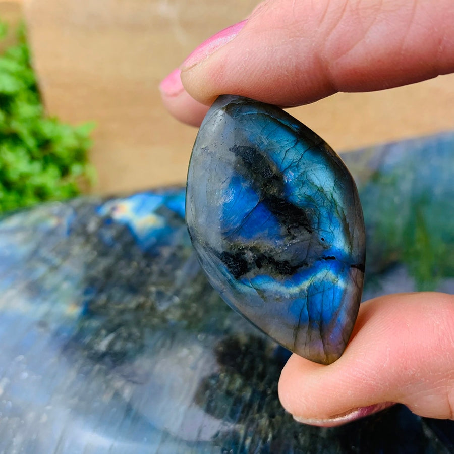 Labradorite Cabochon