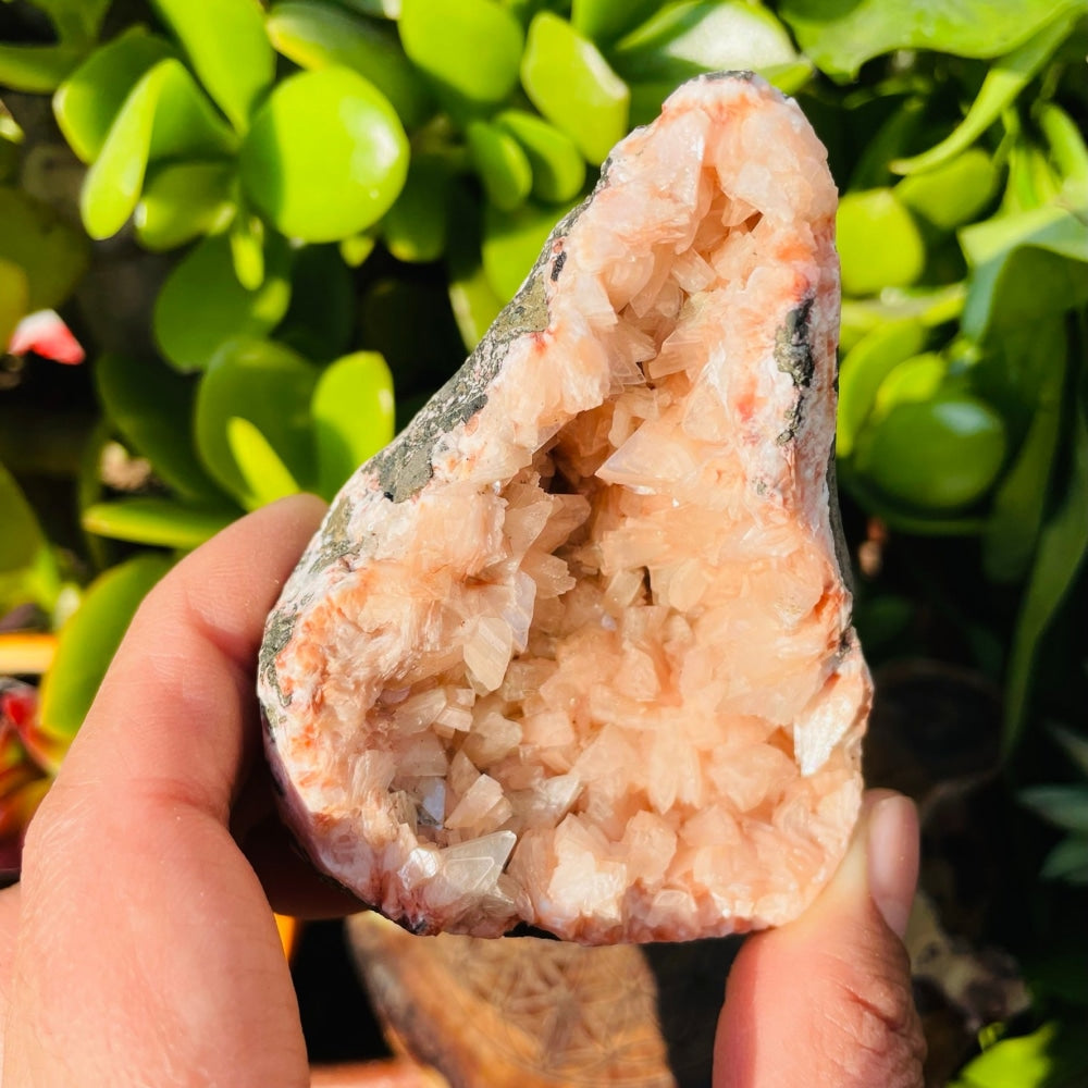 Zeolite Geode (Item #0012)